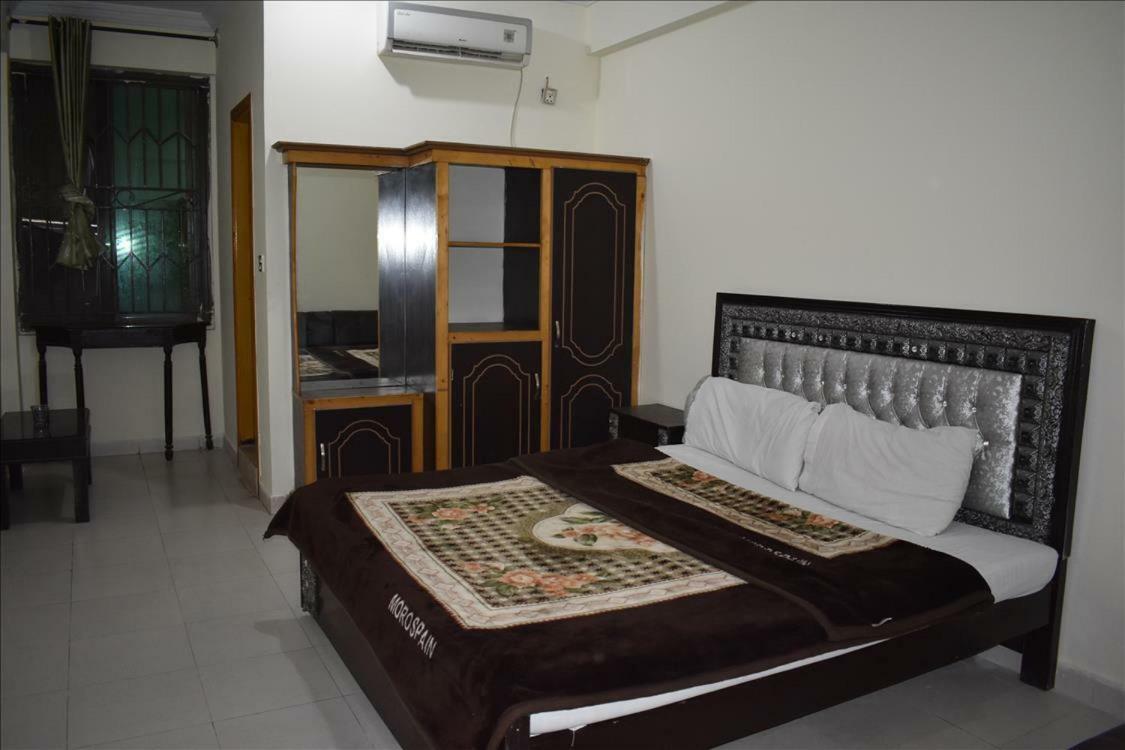 Mehran Hotel Rawalpindi Ngoại thất bức ảnh