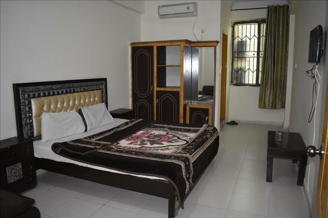 Mehran Hotel Rawalpindi Ngoại thất bức ảnh