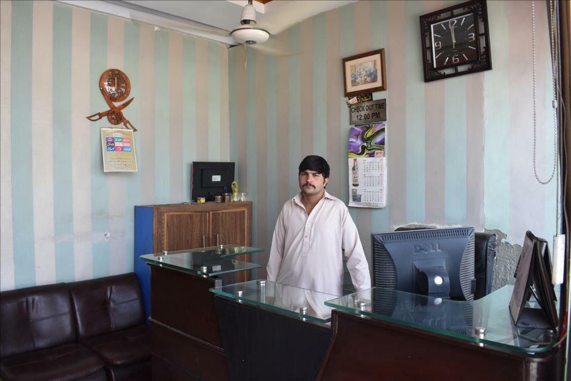 Mehran Hotel Rawalpindi Ngoại thất bức ảnh