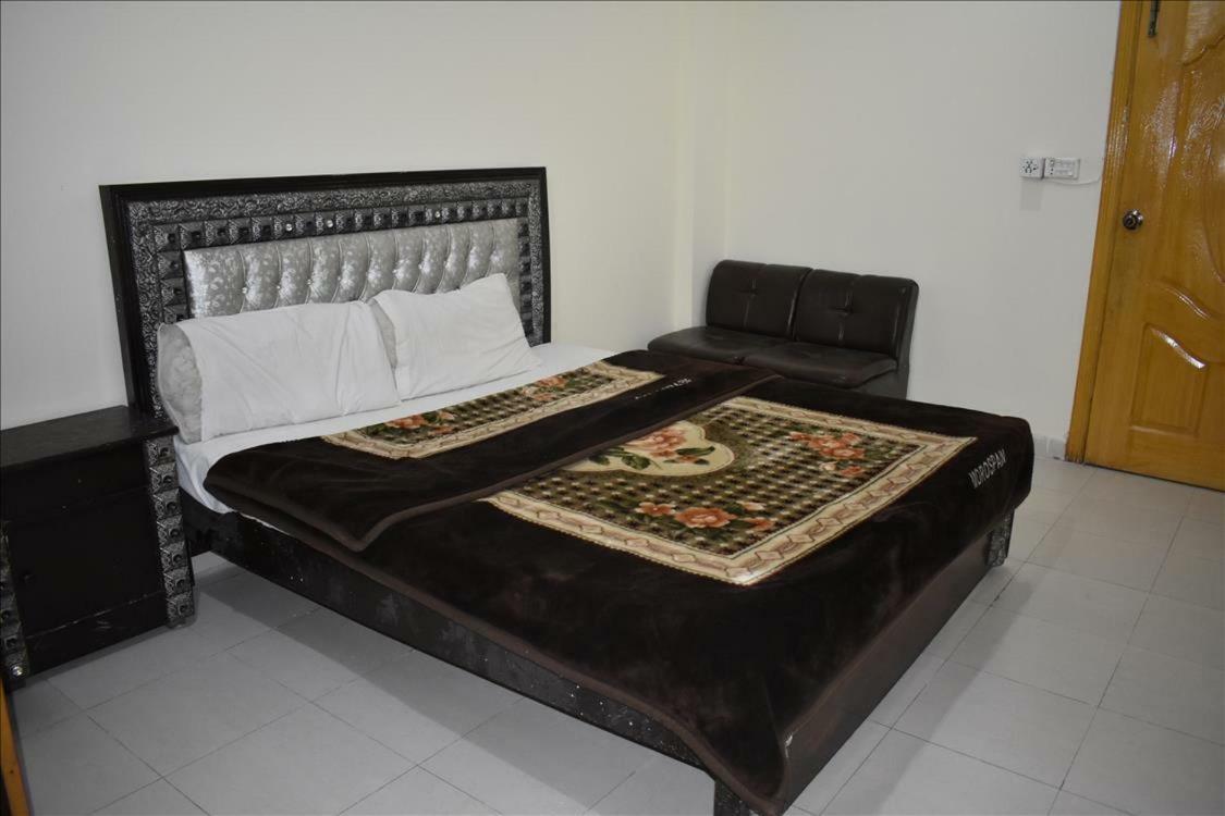 Mehran Hotel Rawalpindi Ngoại thất bức ảnh